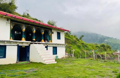 Tehri House | Deodar Village Homestay Devalsari