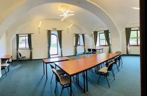 Trest Hotel | Depandance - vedlejší budova u Zámku Třešť