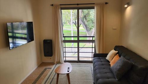 San Nicolas de los Arroyos Apartment | Departamento Centrico con vista única a Plaza Sarmiento