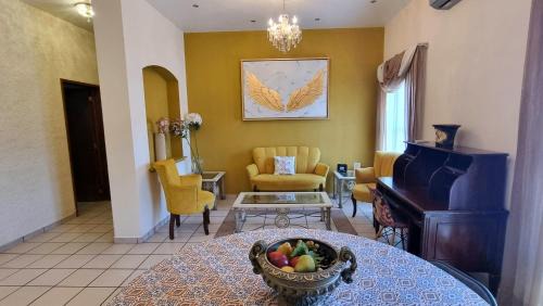 Zacatecas Centro Apartment | Departamento amplio con estacionamiento, WiFi rápido, equipado, muy cerca de Catedral