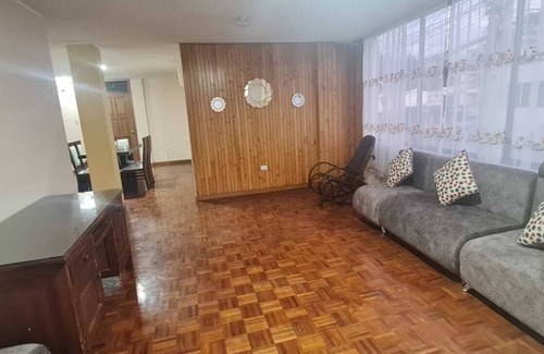 Latacunga Apartment | Departamento Bien Ubicado