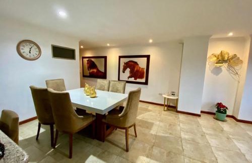 San Sebastian Apartment | Departamento de Lujo, Cuenca, Adrianashome