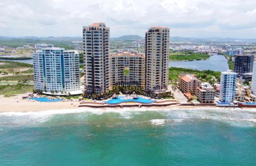 Marina Mazatlan Apartment | Departamento en Gavias Grand Mazatlan 920 Torre Sur