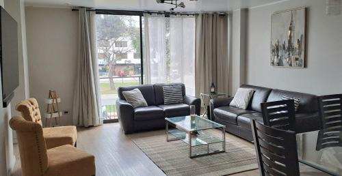 La Molina Apartment | Departamento Moderno & Espacioso en Lima La Molina