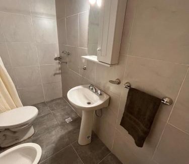 San Martin Apartment | Departamento nuevo con estacionamiento y patio privado