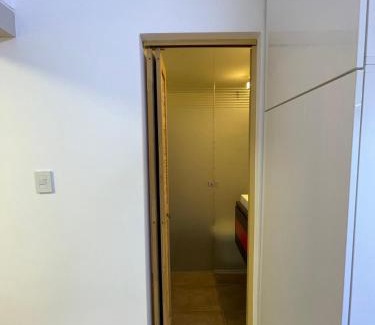 Cordoba Apartment | Departamento PB, patio y asador privados - NUEVO SERVICIO Estacionamiento 24hs INCLUIDO - Cerca de hotel Quinto Centenario, Nuevocentro shopping, Hospital Clinicas y Club Universitario Córdoba Sede central