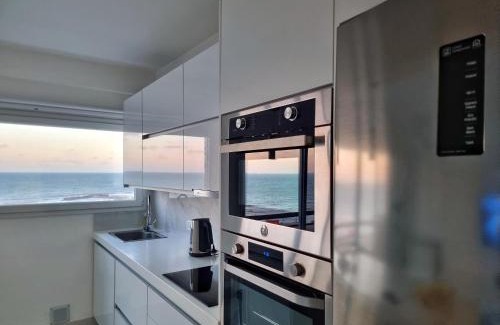La Perla Apartment | Departamento Pinterest Mar del Plata - Vista plena al mar con cochera