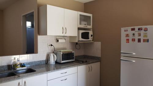 Cipolletti Apartment | Departamentos Pórtico Sur, monoambientes con cochera