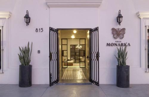 Esterito Apartment | Departamentos & Villa Monarka, 1 Block from Malecon!