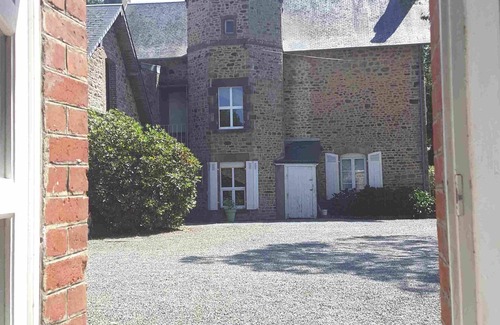 Saint-Martin-des-Champs House | Dependence in manor dating from 1820