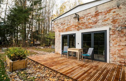Spania Dolina House | Depo Loco (Banícke depo)
