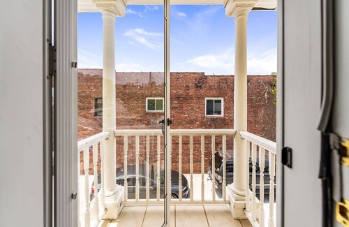 Blue Ridge Apartment | *Depot*Downtown Blue Ridge|Southern Charm Suites