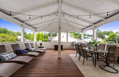 Blue Ridge Apartment | *Depot*Downtown Blue Ridge|Southern Charm Suites