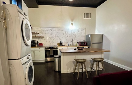 Hermann Apartment | Depot Suite - Ground-Floor Historic Loft on Katy Trail, 4 Mins to Hermann Wineries