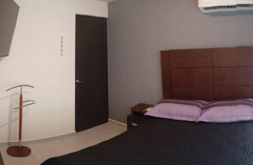 San Pedro Tlaquepaque Apartment | Depto Planta Baja con Patio