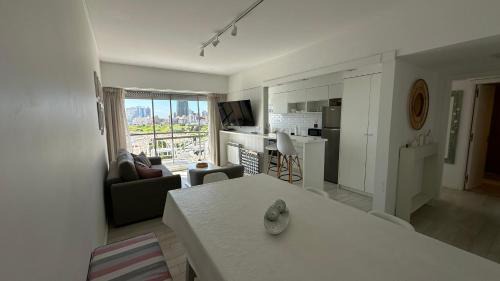 Mar del Plata Apartment | Depto Varese - Depto Vista al Mar Zona Varese Para 3 PAX Con Cochera - Hola Sur