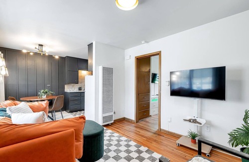 Derby Apartment | Derby Den- K-Close to Park!