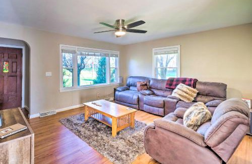 Pleasure Ridge Park House | Derby Season Getaway Louisville Home with Pool
