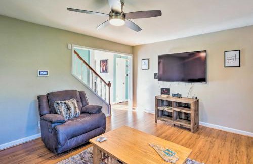 Pleasure Ridge Park House | Derby Season Getaway Louisville Home with Pool