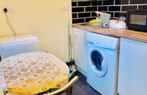 Derby Apartment | Derby Spacious Room Studio in City Centre