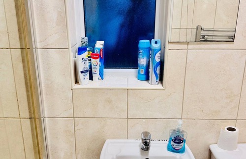 Derby Apartment | Derby Spacious Room Studio in City Centre