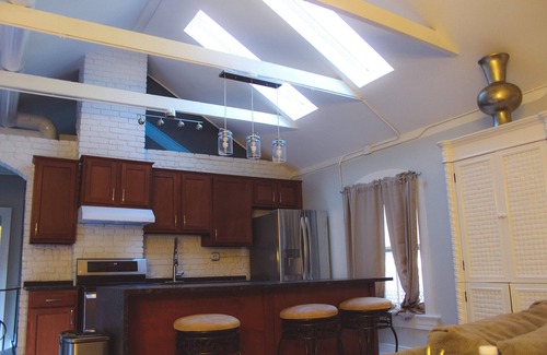 Old Louisville House | Derby Week Historic Carriage House 0.3 miles,5 mins from Churchill Downs