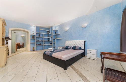 Odessa City Center Apartment | Deribasivska Vip 4-room Apartment