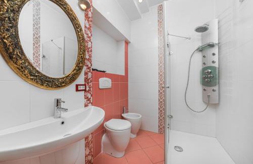 Odessa City Center Apartment | Deribasivska Vip 4-room Apartment