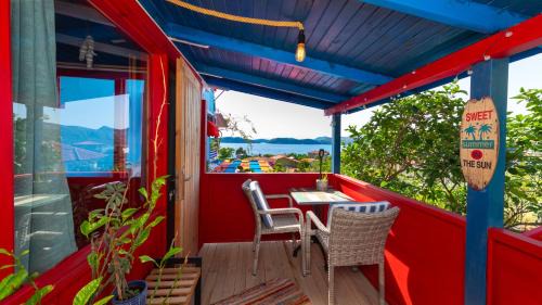 Sogut House | Derin Mavi Suit Butik Otel