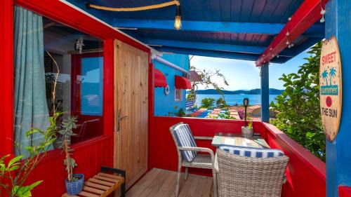 Sogut House | Derin Mavi Suit Butik Otel