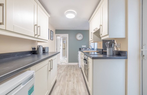 Londonderry Apartment | Derry City, Northern Ireland - Violet Suite Apartments (B), 4 Guests (1 Apartment) or 8 Guests (2 Ap