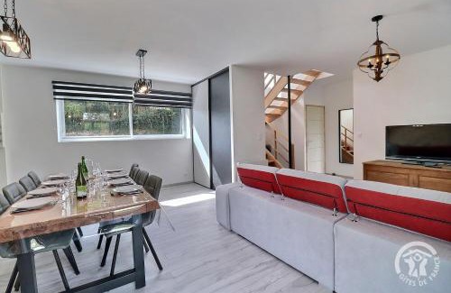 Saint-Ouen-des-Alleux House | Des alleux