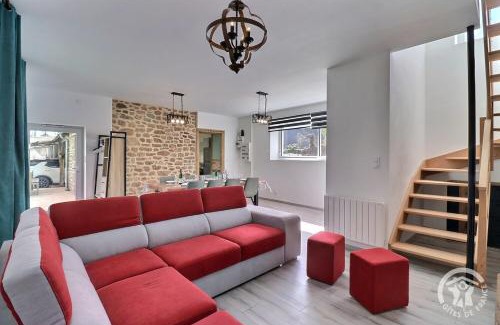 Saint-Ouen-des-Alleux House | Des alleux