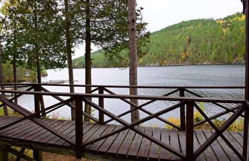 Papineau-Cameron Cottage | Des Groseilliers Cottage