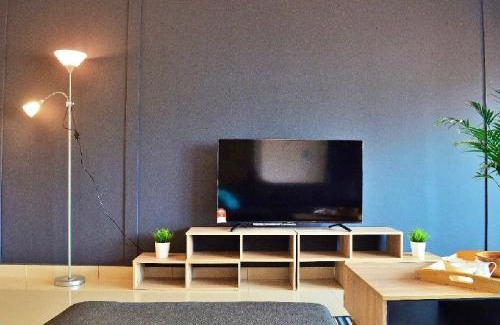 Desaru House | Desaru Cosy Homestay - near WaterPark, Beach, Rapid -Wifi, TVbox, Steamboat, BBQ Available