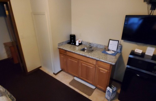 Maupin Apartment | Deschutes Motel - Boxcar - 2 Queen Beds