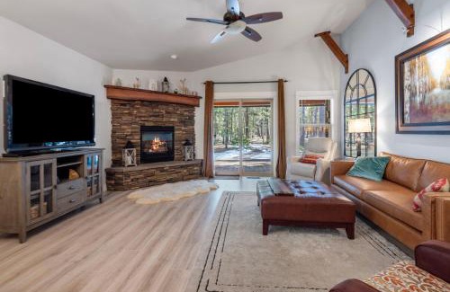 Three Rivers House | Deschutes Riverhaus - Meredith Lodging