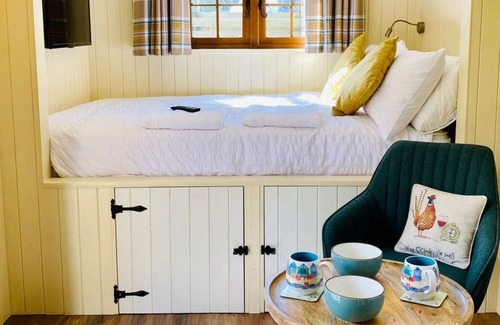 Llandysul House | Description of the service offered: