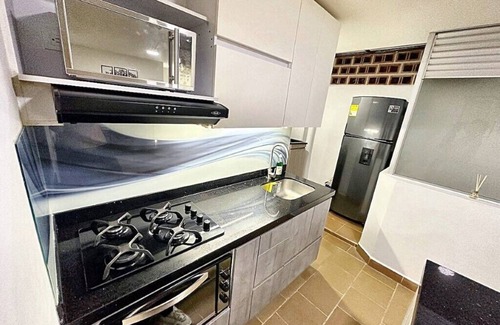 Guayabal Apartment | Descubre Medellín: Apartamento Céntrico y Equipado