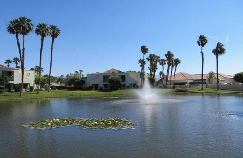 Indian Wells Condo | Desert Breezes Resort