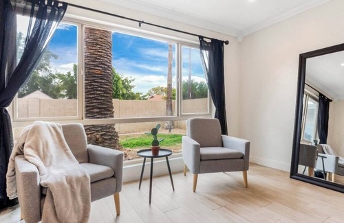 Cavalier Vista House | Desert Cactus Oasis Pool - walk to Old Town!