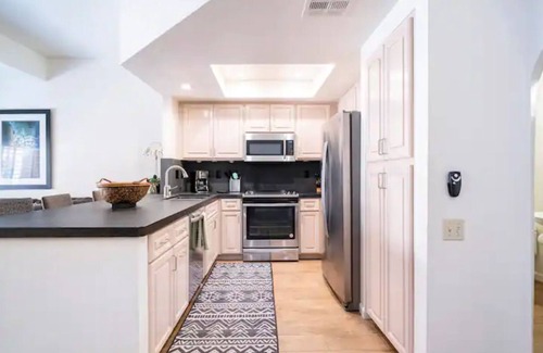 Palm Desert Condo | Desert Chic: Cozy Palm Desert Hideaway with private spa. Pet Friendly!