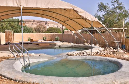 Tsukim Cabin | Desert Days mud cabin's Resort