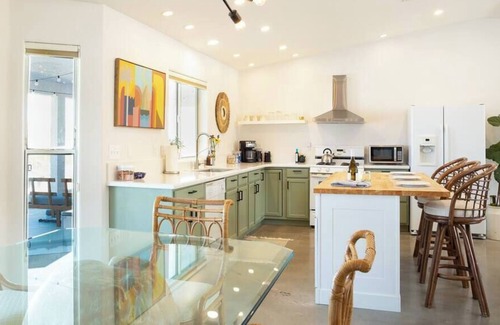 Panorama Heights House | Desert Disco, ideal getaway with pool and jacuzzi.