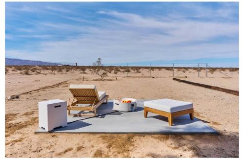 Wonder Valley House | Desert Dream Cabin, Healing Mineral Water Tub