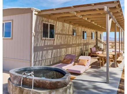 Wonder Valley House | Desert Dream Cabin, Healing Mineral Water Tub