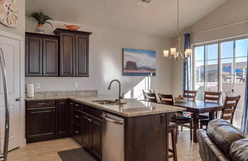 Sienna Hills House | Desert Edge Retreat-Pool and Hot Tub!