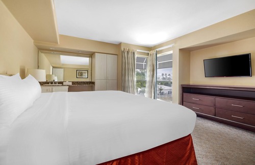 Canyon Corridor Resort | Desert Escape Collection: 4 Stylish Units, Aerial Tram Access, Family-Friendly