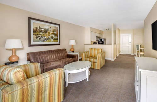 Canyon Corridor Resort | Desert Escape Collection: 4 Stylish Units, Aerial Tram Access, Family-Friendly