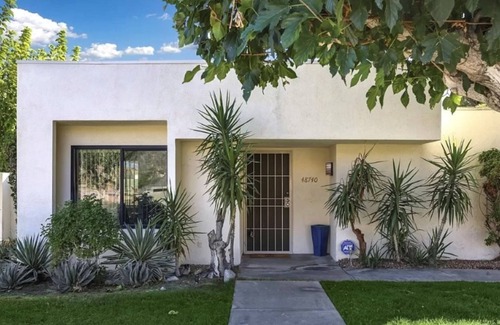 Palm Desert Condo | Desert Flower Retreat in Palm Desert near El Paseo
